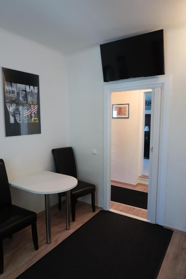 Donna Lea Apartment บาดอิสชิล ภายนอก รูปภาพ